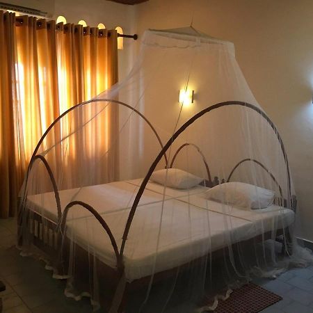 Hotel Silver Sands Negombo Exterior foto